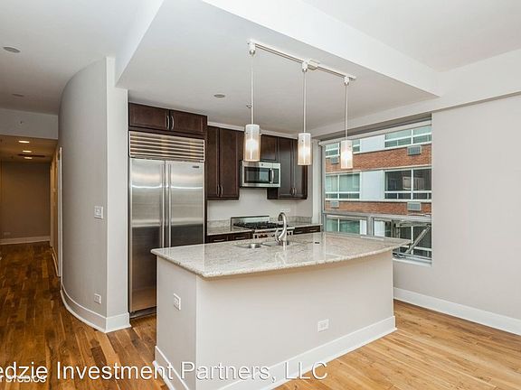 3rd image of 525 Kedzie St APT 403