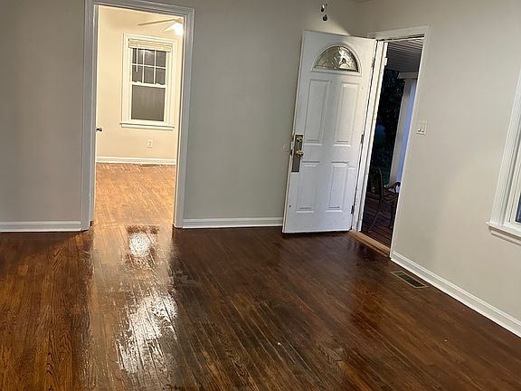 2nd image of 2624 Runway Ave