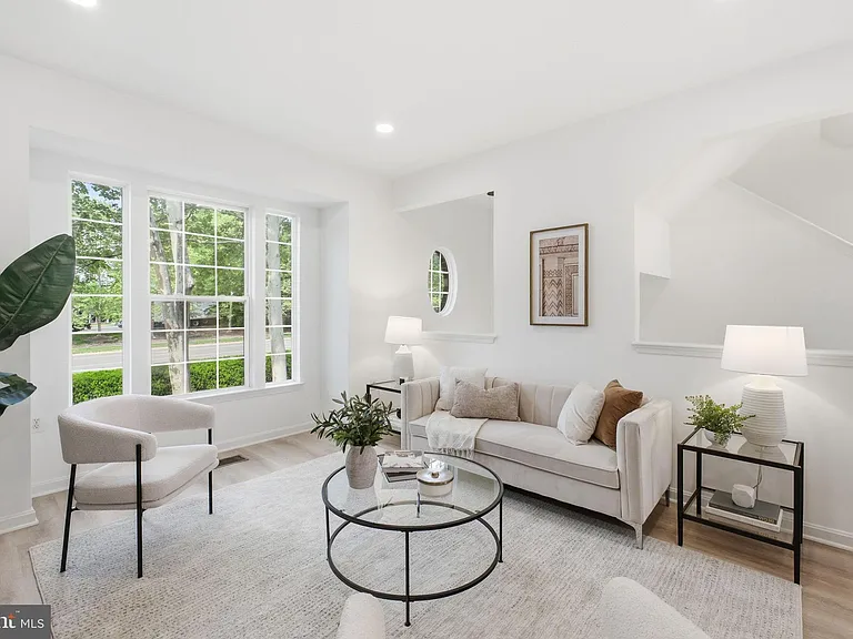 4067 Fountainside Ln — Photo 1