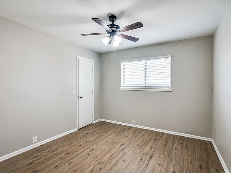 2925 Elsinor Dr — Photo 17