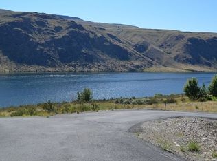 157 Starr Rd, Pateros, WA 98846