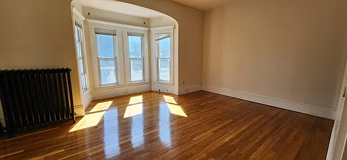 206 Middle St #2 Photo 1