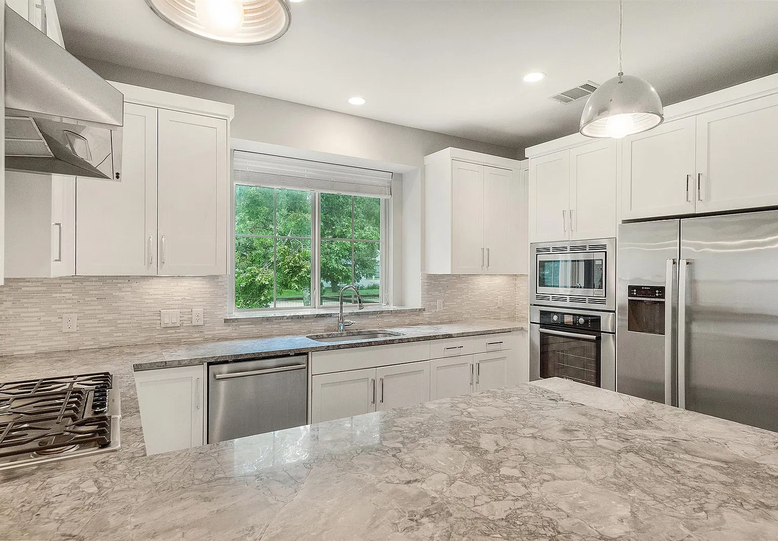 3 bed, 2.5 bath, 1781 sqft, $3,550 — Photo 3