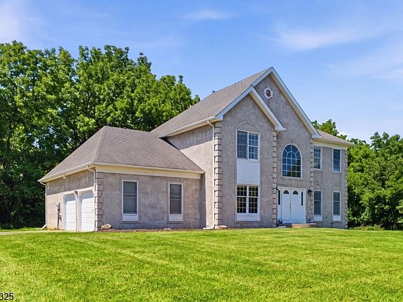 2nd image of 109 Willever Way