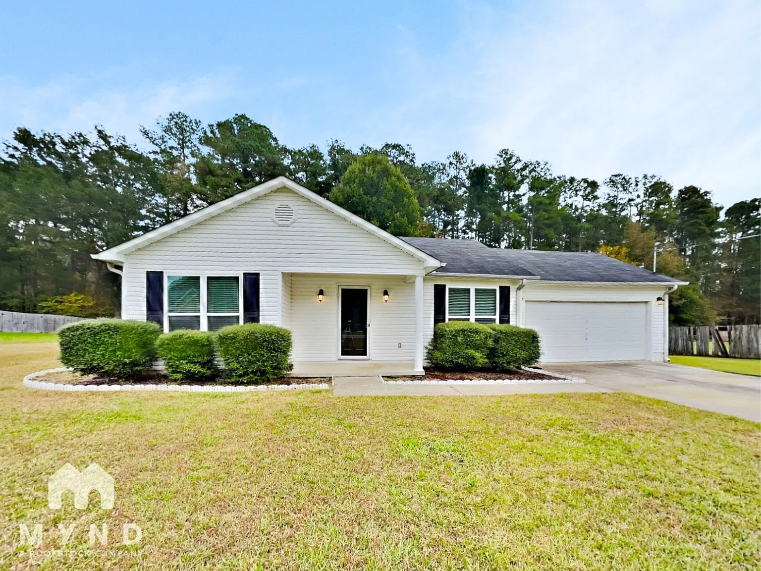 3 bed, 2.0 bath, 1227 sqft, $1,525 — Photo 1
