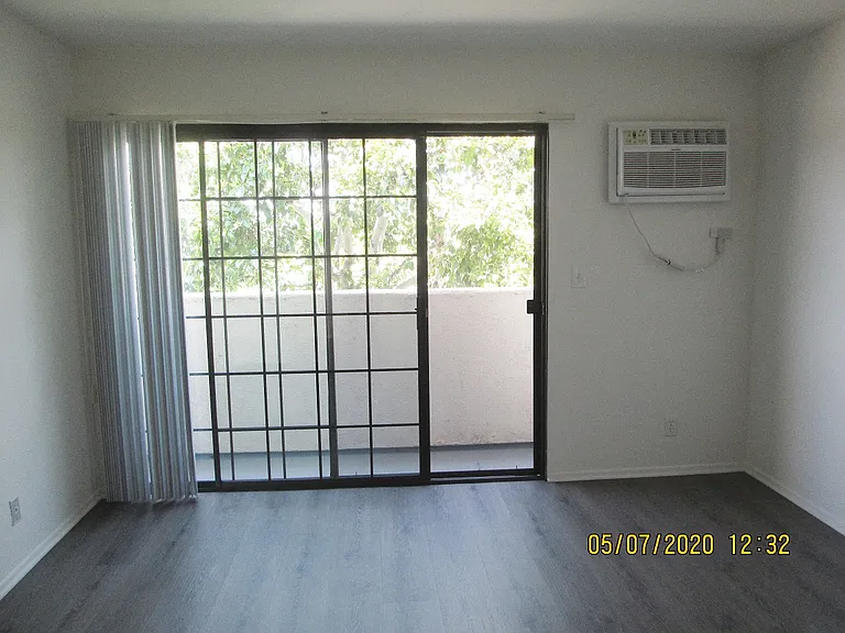 5105 Inglewood Blvd — Photo 7