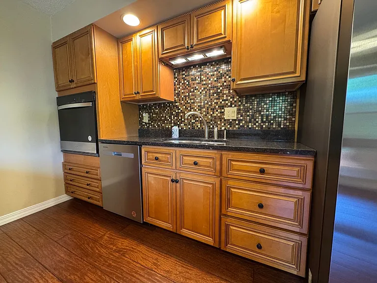 1701 Tower Rd — Photo 16