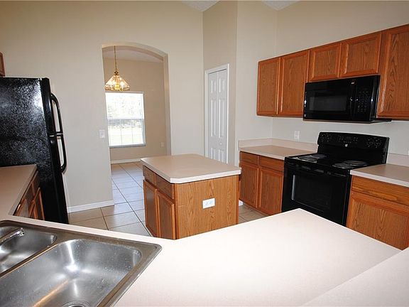 5th image of 302 Dogfish Way