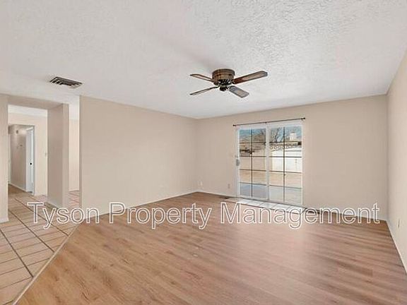 5th image of 12241 Woodland Ave NE