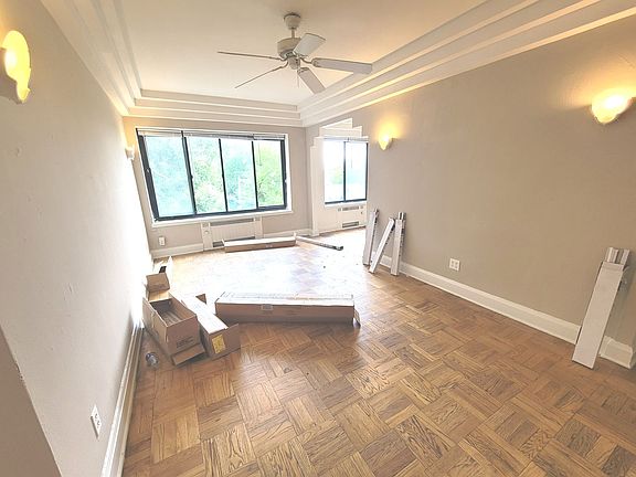 2nd image of 2121 E Capitol Dr APT 309