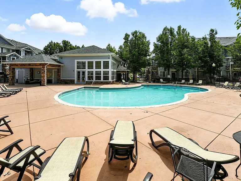 5255 Memphis St #312 — Photo 43