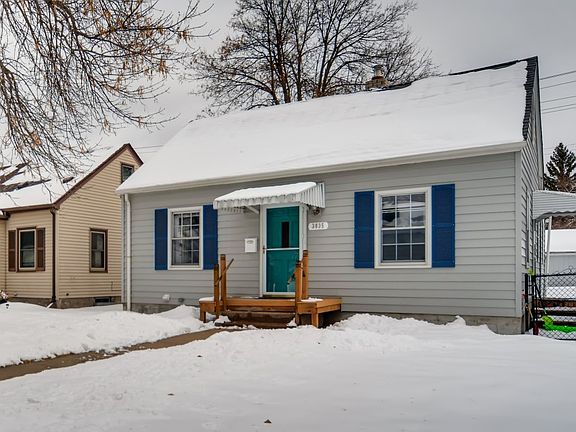2nd image of 3035 McKinley St NE