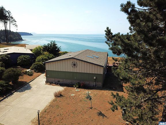 2nd image of 200 Cypress Cir