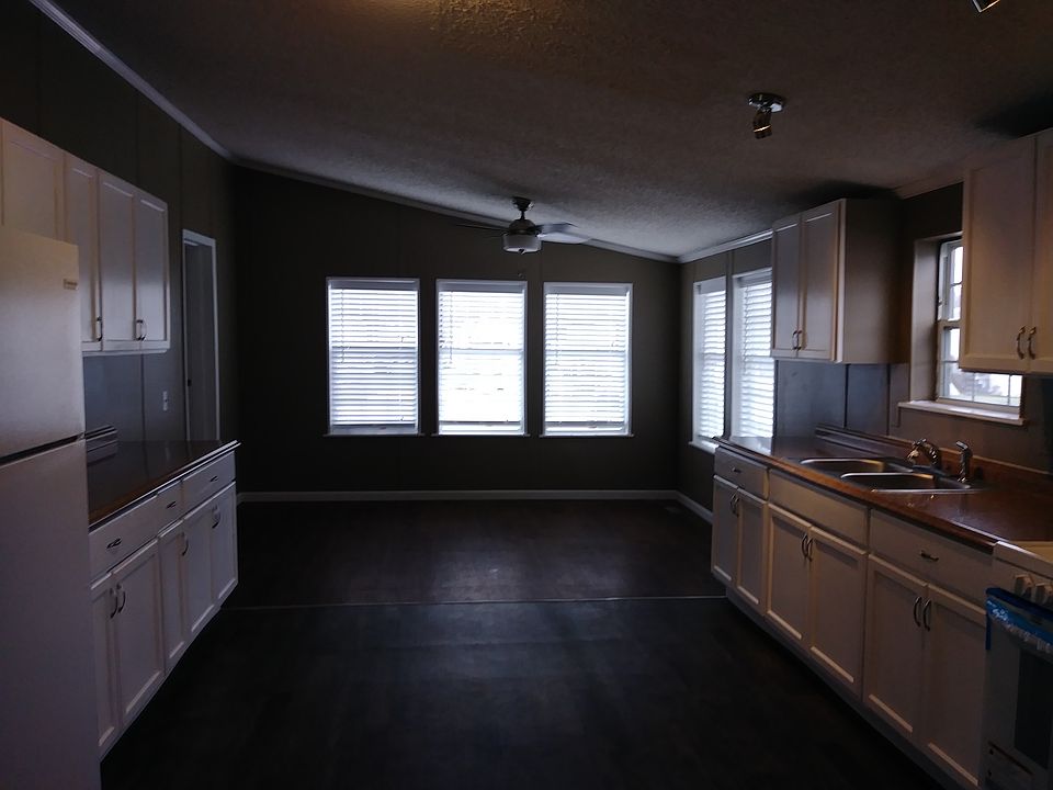 1st image of 1204 Sherwood Dr