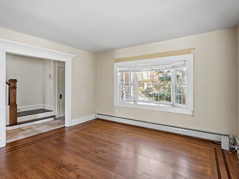 66 Crescent Ave — Photo 13