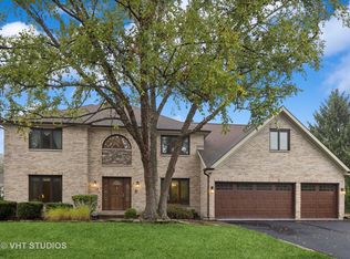 807 Spindletree Ave, Naperville, IL 60565