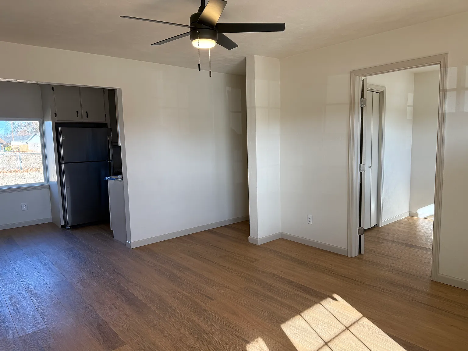 4 bed, 1275 sqft, $1,200 — Photo 2