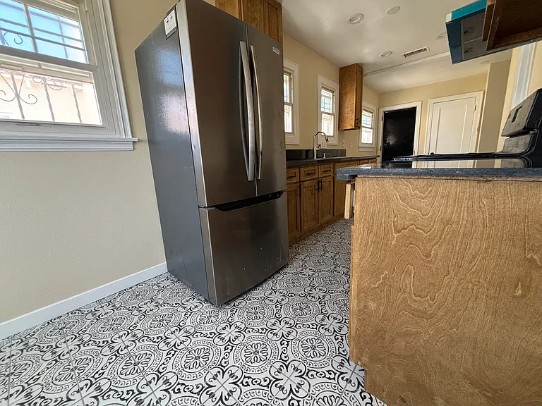 2132 W 84th Pl #B2 — Photo 4