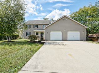 11207 Donald Dr, Huntley, IL 60142