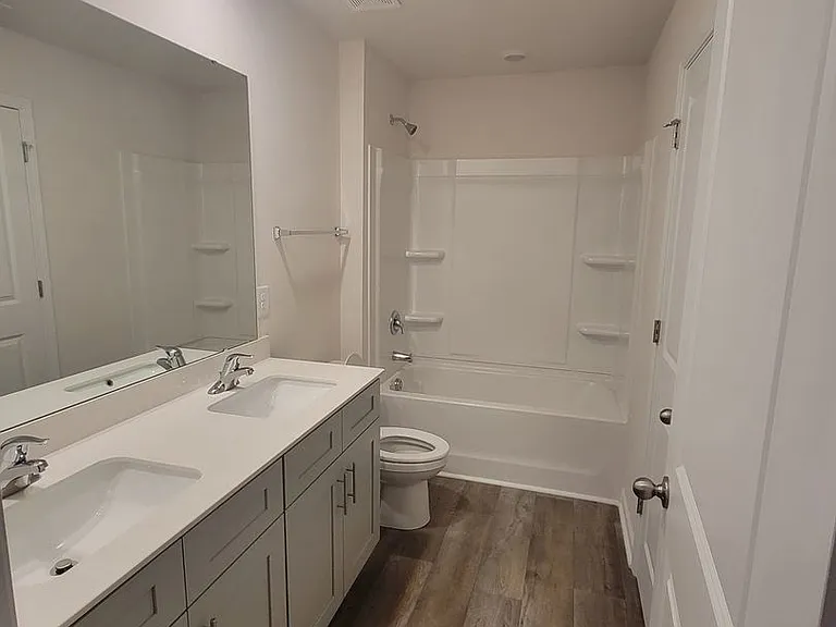 1325 Broholmer Ln — Photo 10