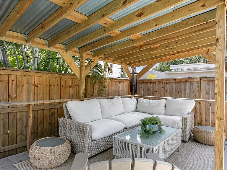 508 Columbia Dr — Photo 33