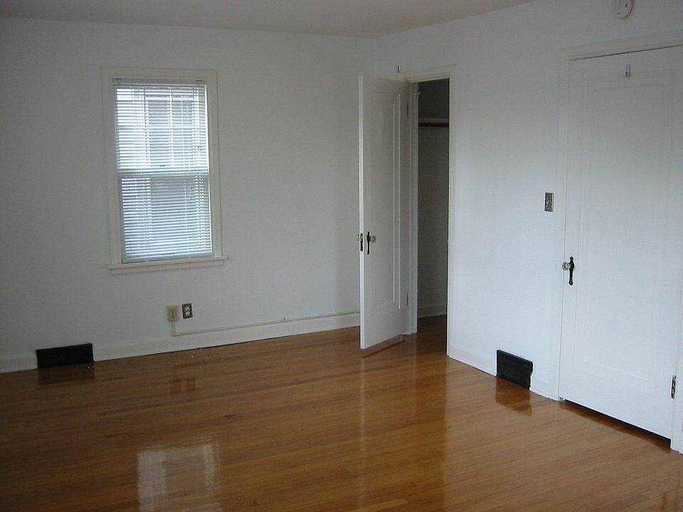 2nd image of 741 E Gorham St APT 2