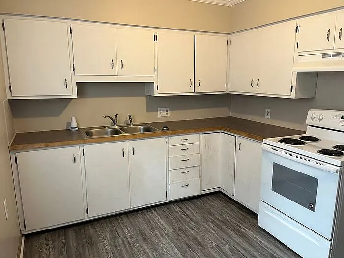 606 Montgomery Ave #2 — Photo 5