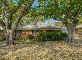 1609 N Colorado St, Decatur, TX 76234