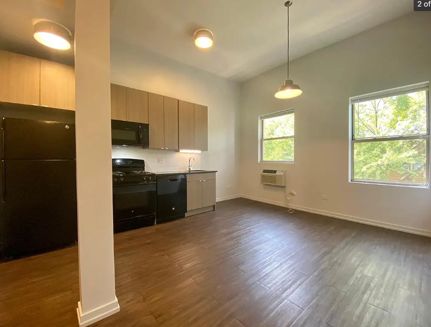 5051 N Kenmore Ave — Photo 2