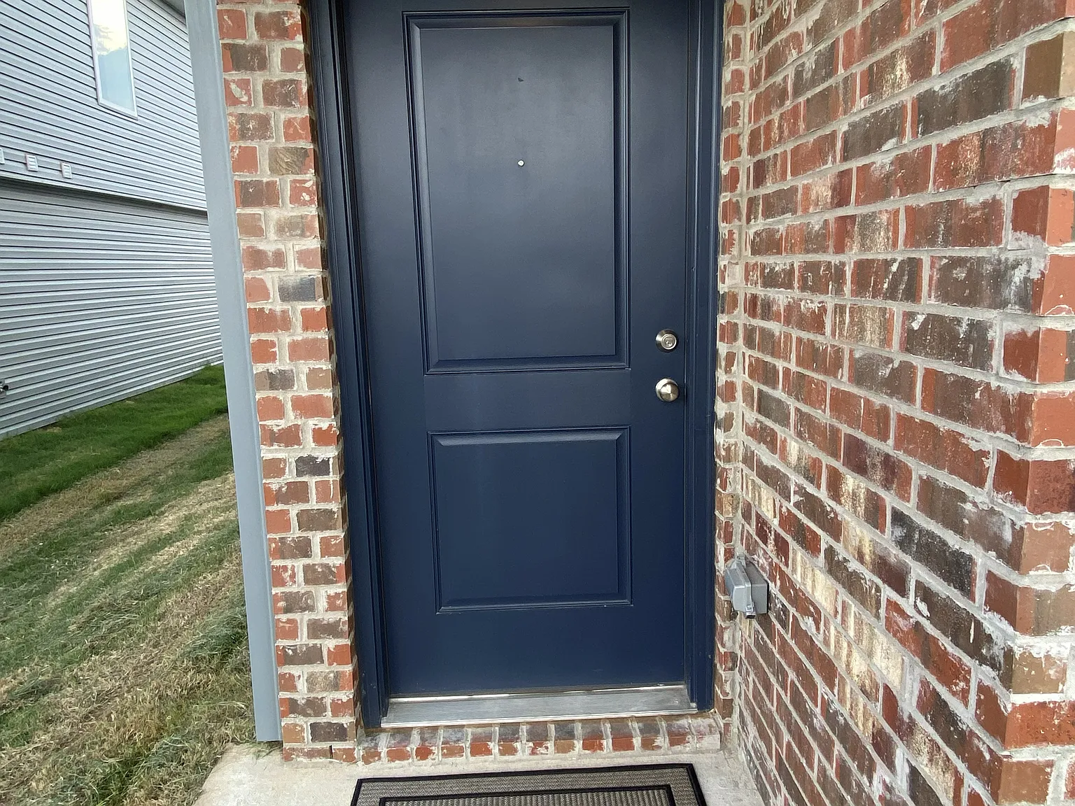 4 bed, 2239 sqft, $2,400 — Photo 2