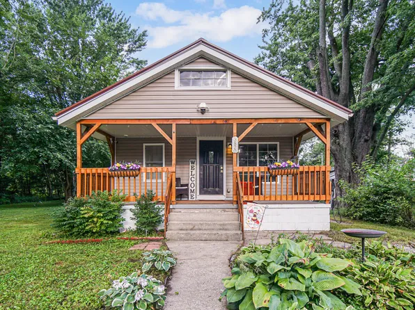 3820 Swift St, Hobart, IN 46342