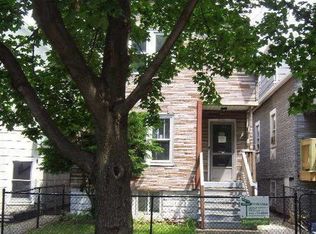 3040 W Fletcher St, Chicago, IL 60618