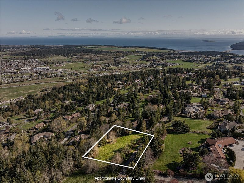 3rd image of 999 Ravens Ridge Road