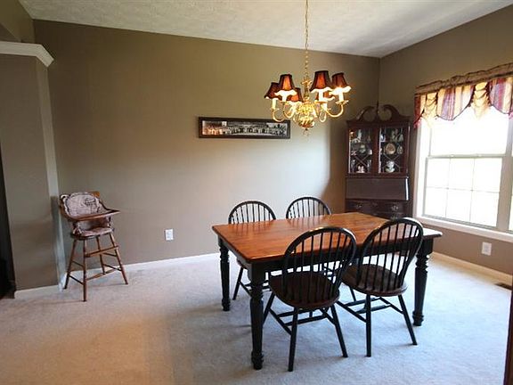 5th image of 508 Thames Cir