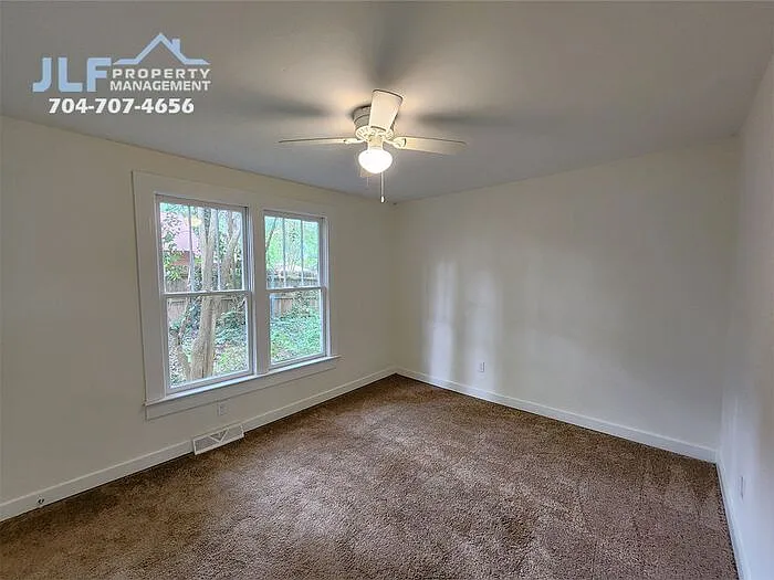 650 Harris St NW — Photo 14