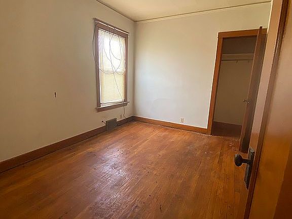 5th image of 5508 N Marmora Ave