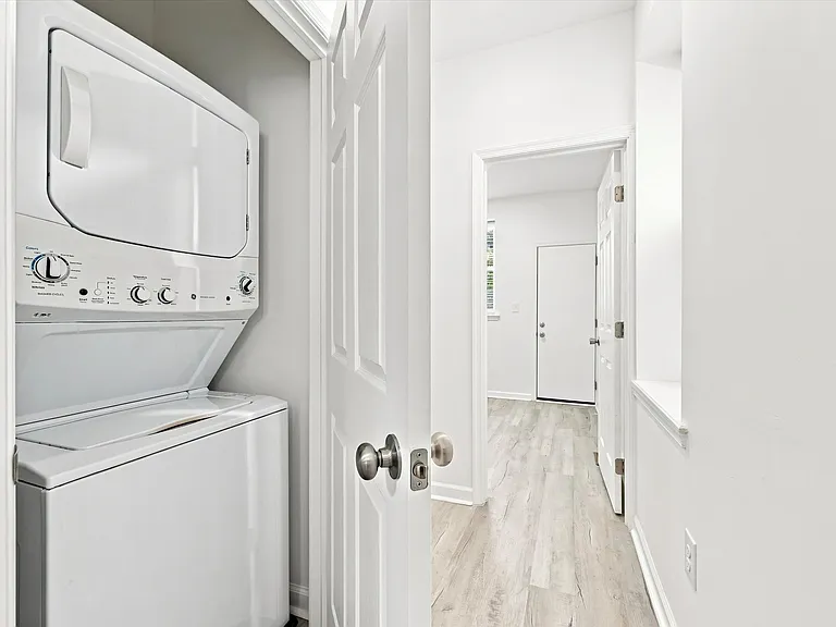 613 N 56th St — Photo 13