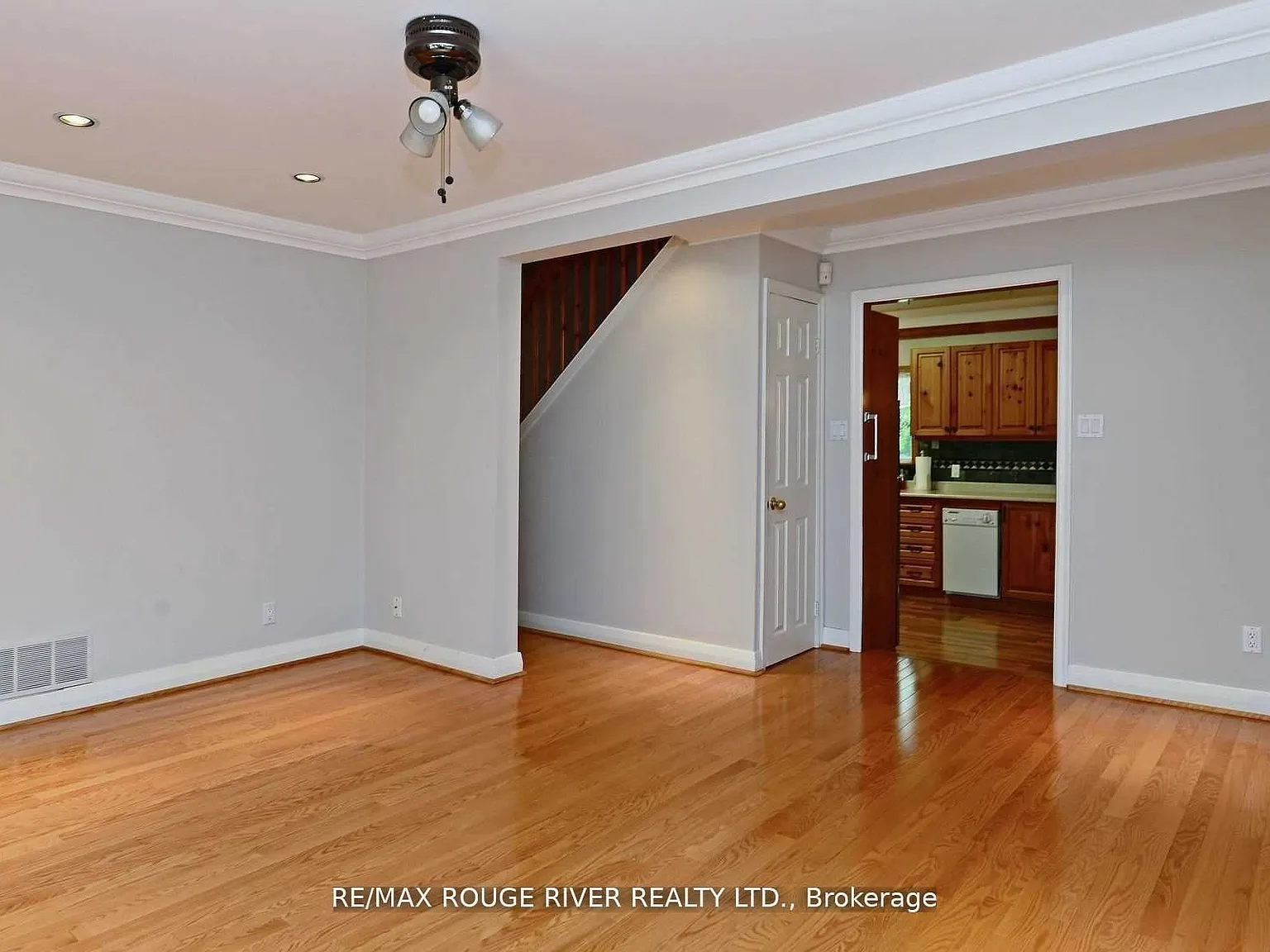3 bed, $3,100 — Photo 4