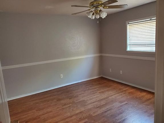 3rd image of 7220 Whitewood Dr