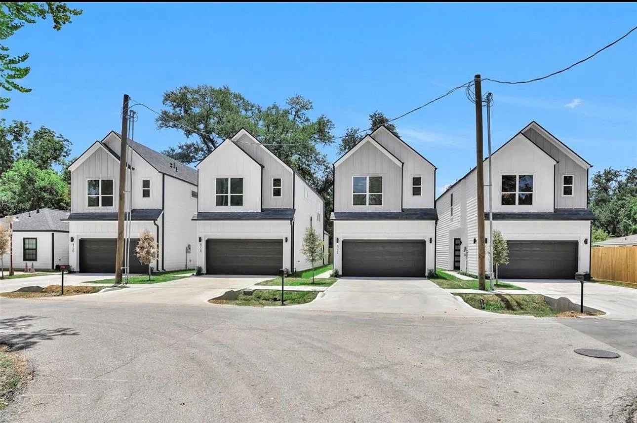 3 bed, 2.5 bath, 1702 sqft, $2,650 — Photo 1