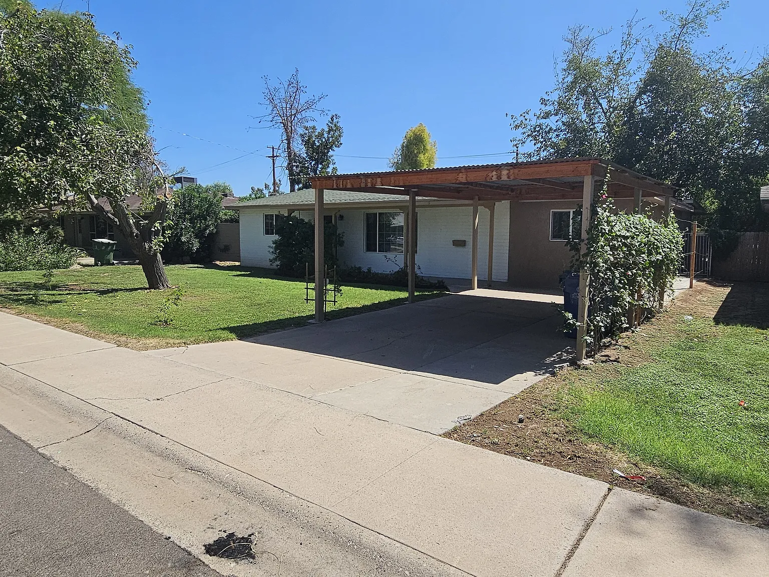 4 bed, 1950 sqft, $2,700 — Photo 3