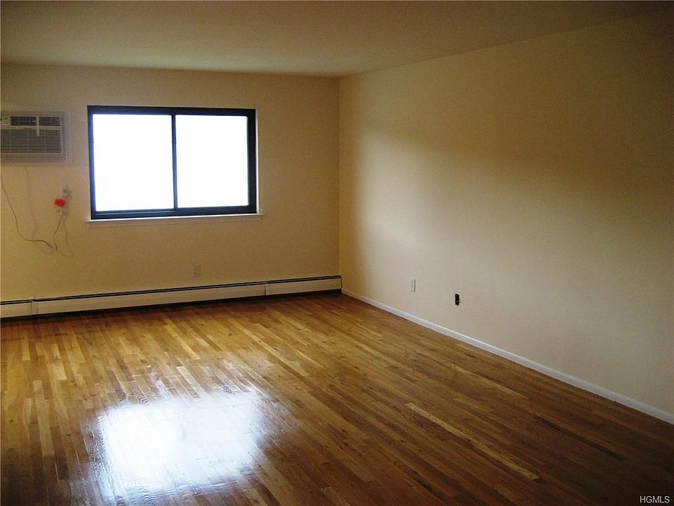 1st image of 13 Brevoort Dr APT 2C