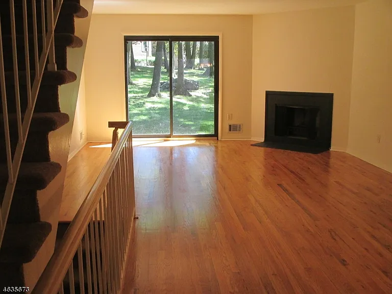 181 Long Hill Rd #K — Photo 2