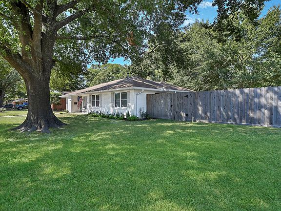3rd image of 4304 Viking Dr