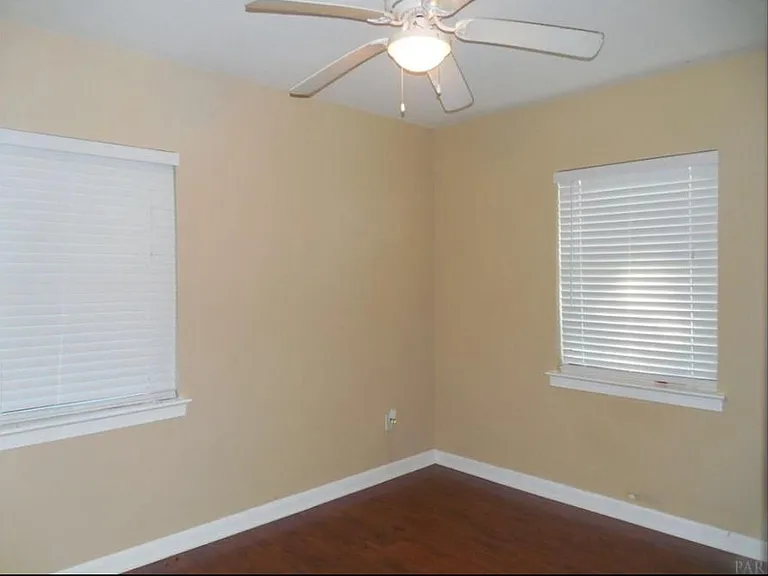 1407 N 48th Ave — Photo 29