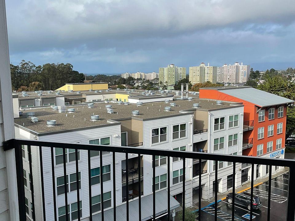 Balcony view of the pacific ocean