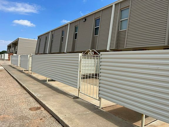 2nd image of 802 Matthew Ave #205