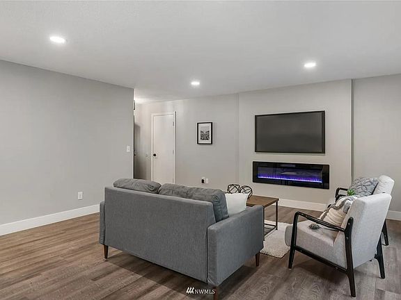 2nd image of 12202 NE 149th Pl