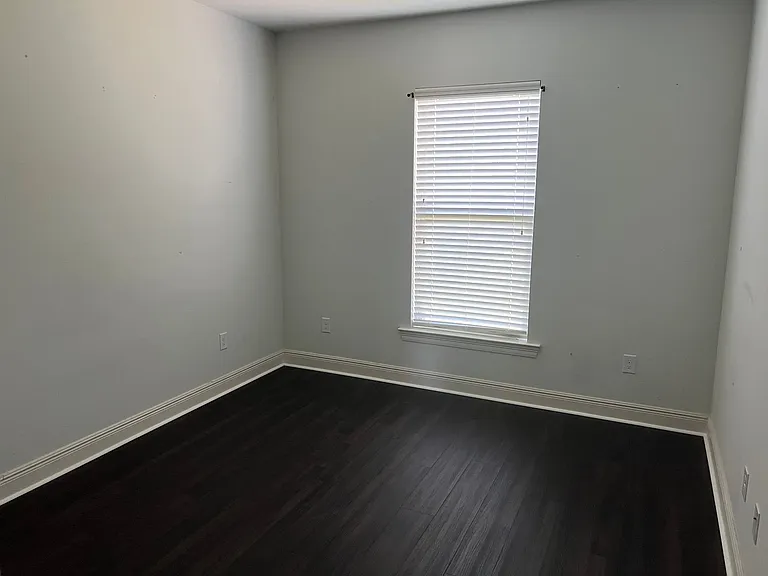 101 Lexi Falls Ln — Photo 12