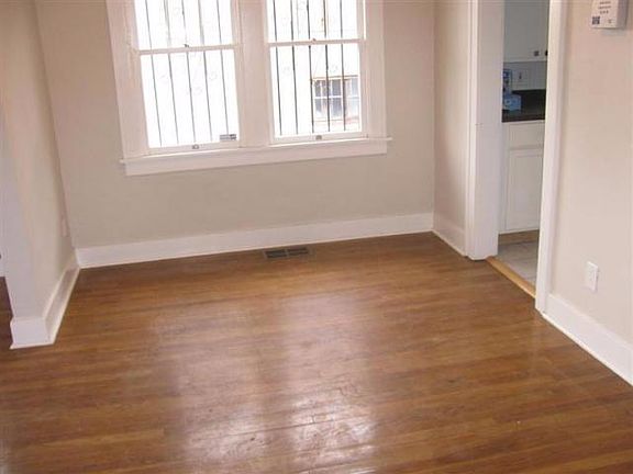 4th image of 1705 Coal Pl SE